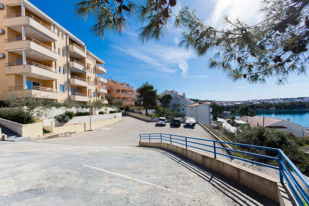 Apartment Labadusa Trogir Exterior foto